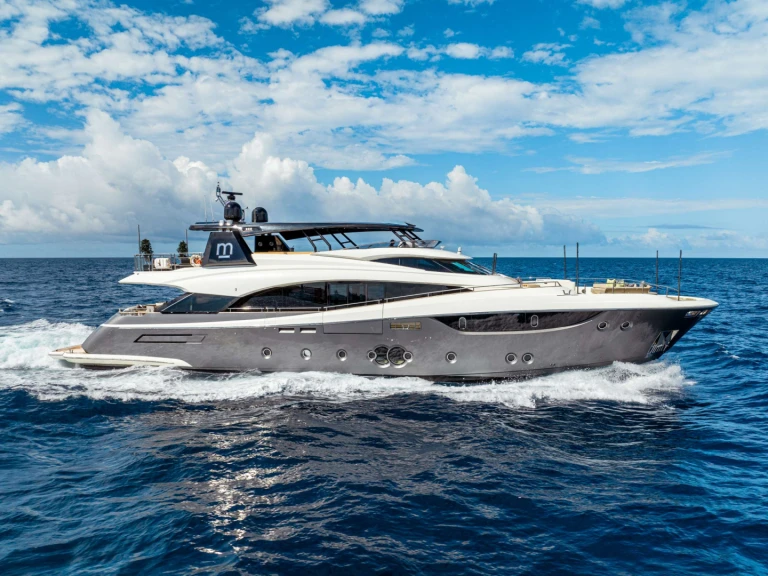 MonteCarloYachts CIELO NERO charter bareboat or skippered in  Bahamas