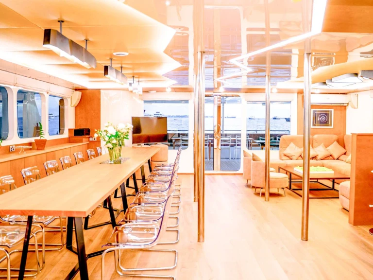 Hire Luxury Yacht with or without skipper  Malé