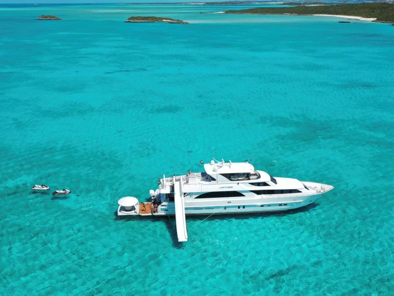 Hire Luxury Yacht with or without skipper Hargrave Nassau