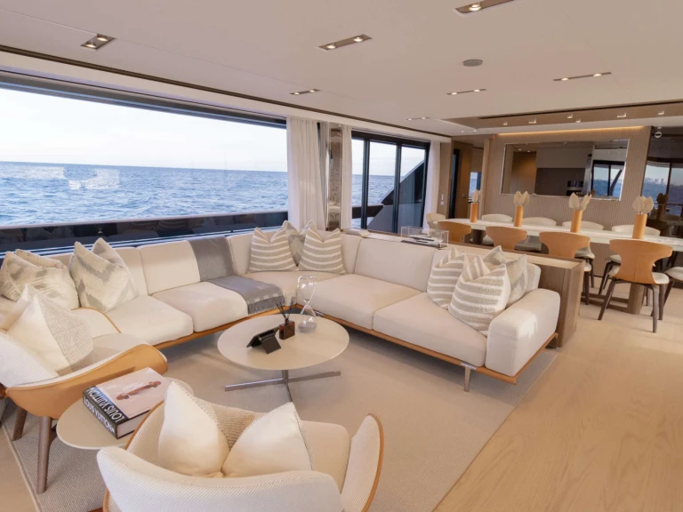 Hire Luxury Yacht Ferretti with a boat licence