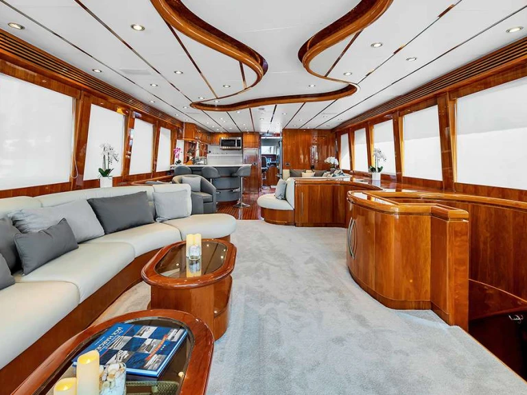 Charter a Hargrave Dream On in Nassau on Samboat