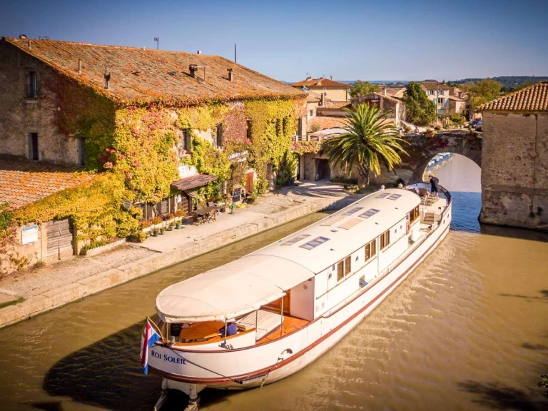 Luxury Yacht hire in Balearic Islands -  ROI SOLEIL