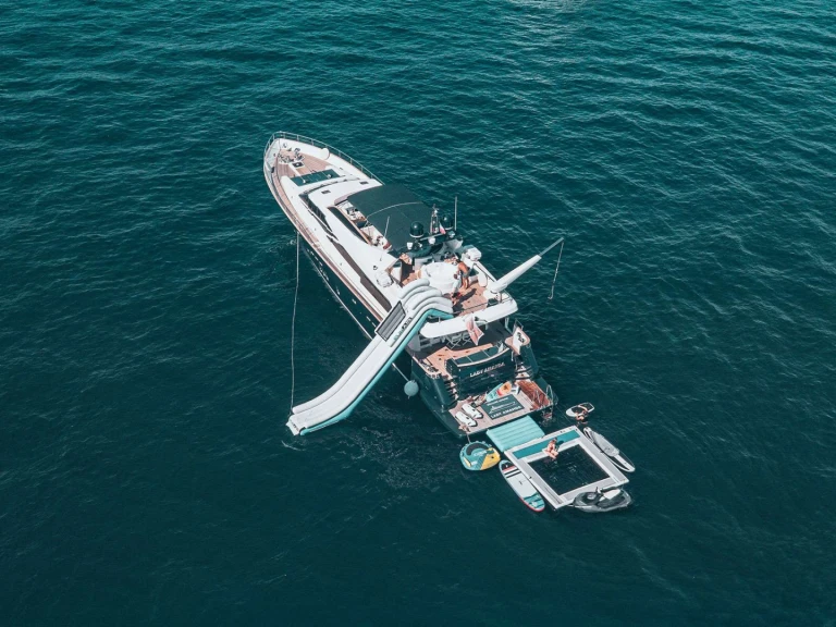 Luxury Yacht to hire Rome at the best price