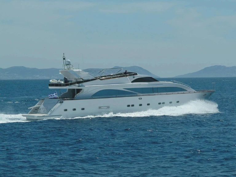 Luxury Yacht hire in Athens - Giant DREAM B