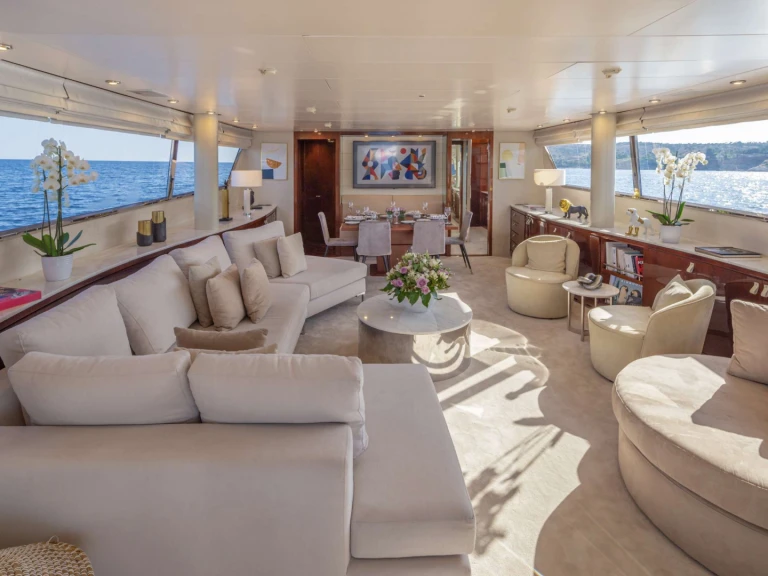 Hire Luxury Yacht with or without skipper San Lorenzo Athens