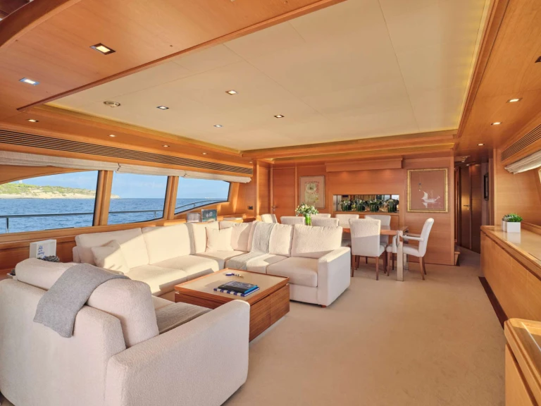 Charter a Ferretti WATCH ME in Athens on Samboat