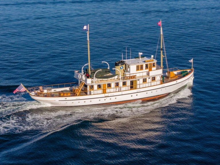 Luxury Yacht hire in Seattle - Custom BLUE PETER