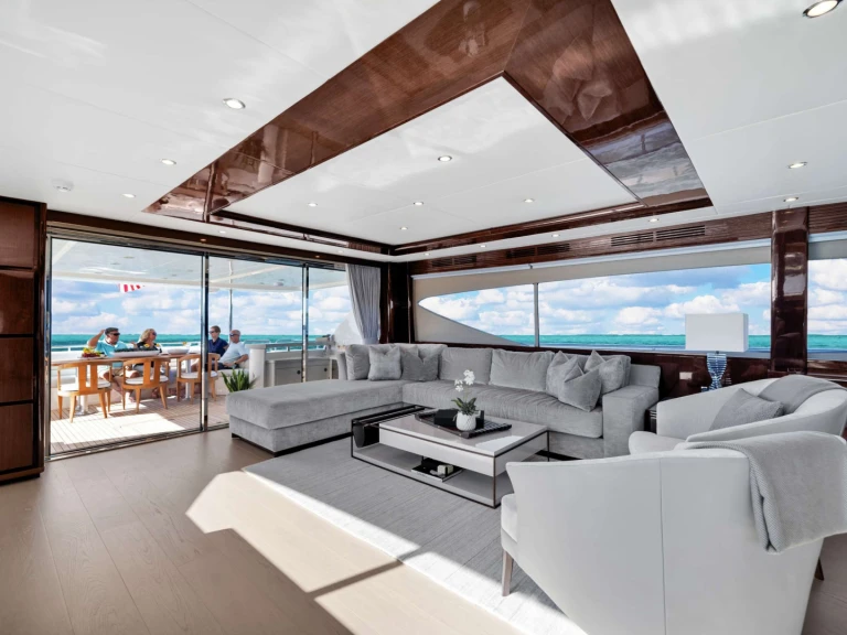 Luxury Yacht hire in Bahamas - Princess, UK Current $ea