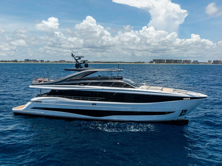 Hire Luxury Yacht with or without skipper Princess, UK Bahamas