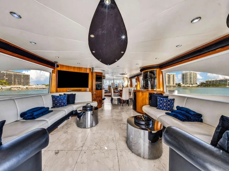 Yacht charter Miami - Sunseeker So What Who Cares on SamBoat