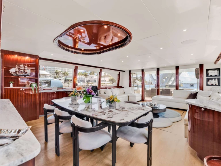 Hire Luxury Yacht with or without skipper Lazzara Fort Lauderdale