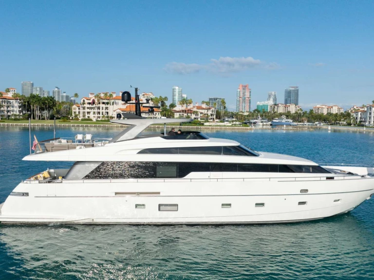 Yacht charter Miami Beach - San Lorenzo Astonish on SamBoat
