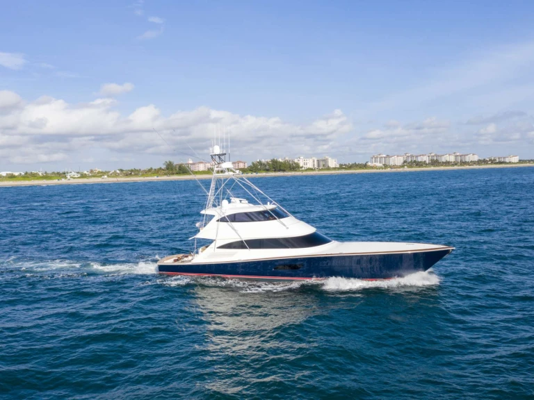 Hire Luxury Yacht Viking, U.S.A with a boat licence