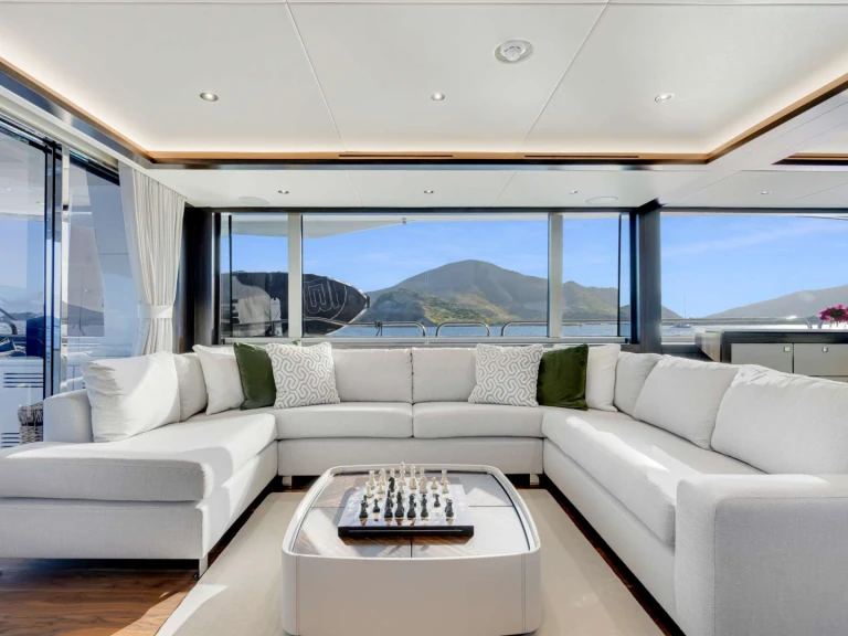 Luxury Yacht hire in Saint Kitts and Nevis - Sunseeker ACCIDENTAL SUCCESS II