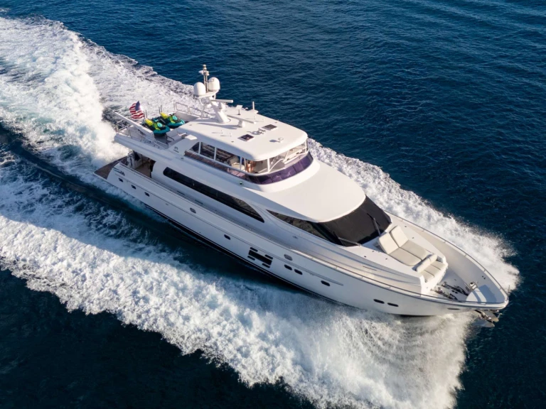 Yacht charter Jupiter - Horizon PILOT LOUNGE on SamBoat