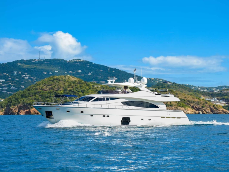 Luxury Yacht to hire Saint Thomas Island at the best price