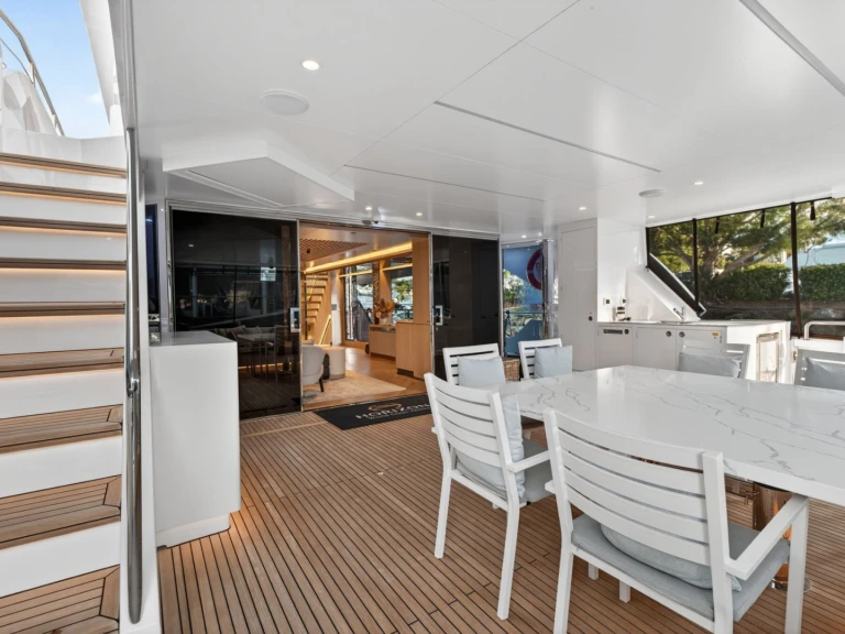 Charter a Horizon AURA in Australia on Samboat
