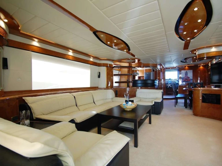 Luxury Yacht to hire Ibiza at the best price