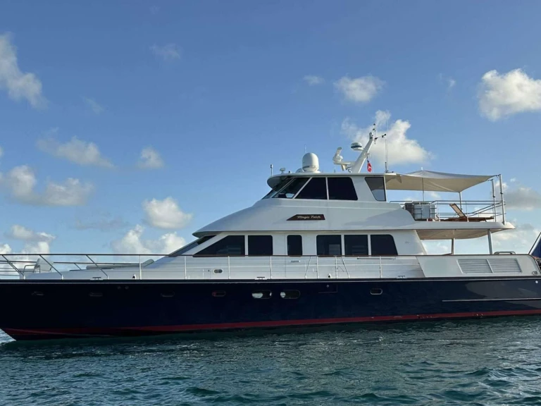 Charter a Hunt MAGIC TUTCH in Bahamas on Samboat