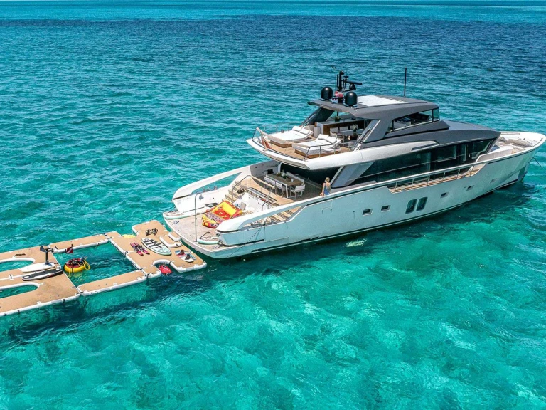 Luxury Yacht hire in Nantucket - San Lorenzo NO MATTER WHAT