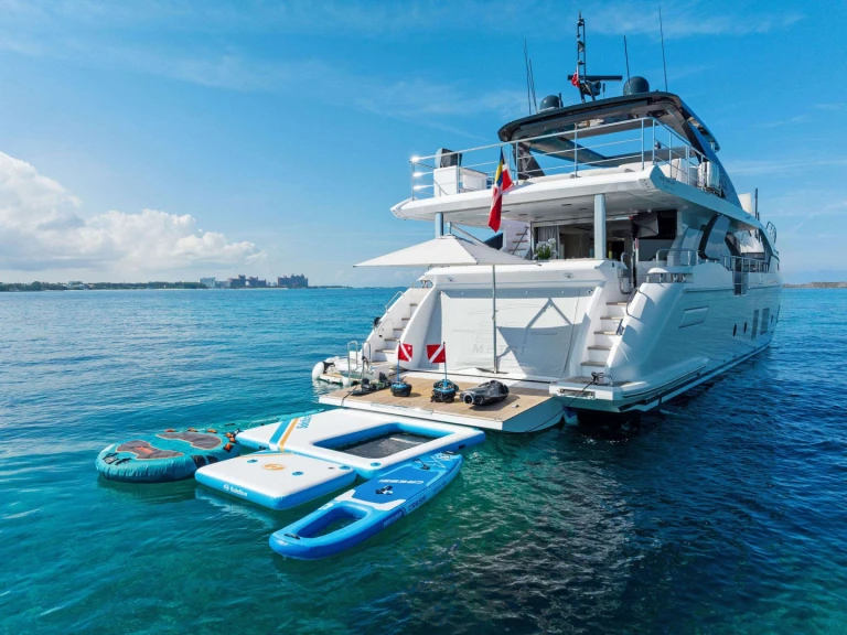 Hire a Azimut Compass Bahamas