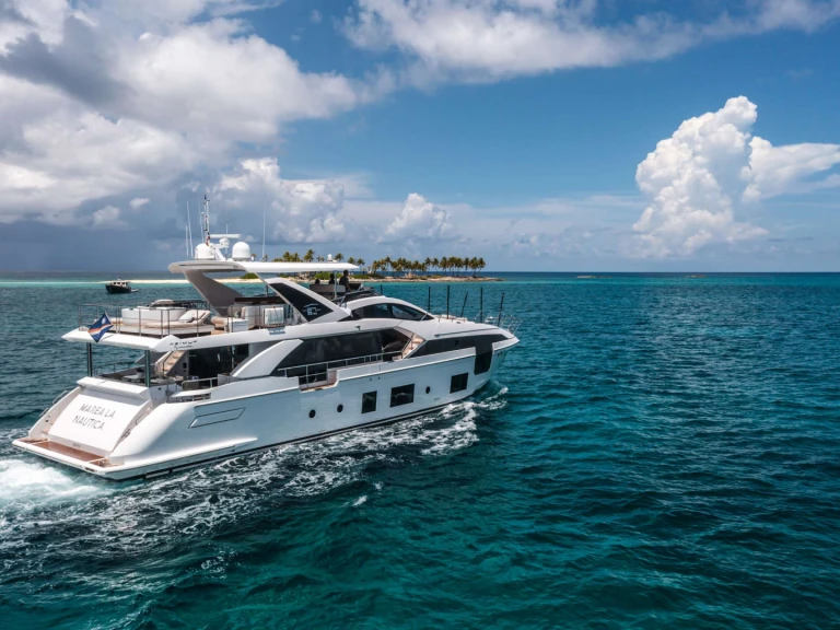 Hire Luxury Yacht with or without skipper Azimut Bahamas