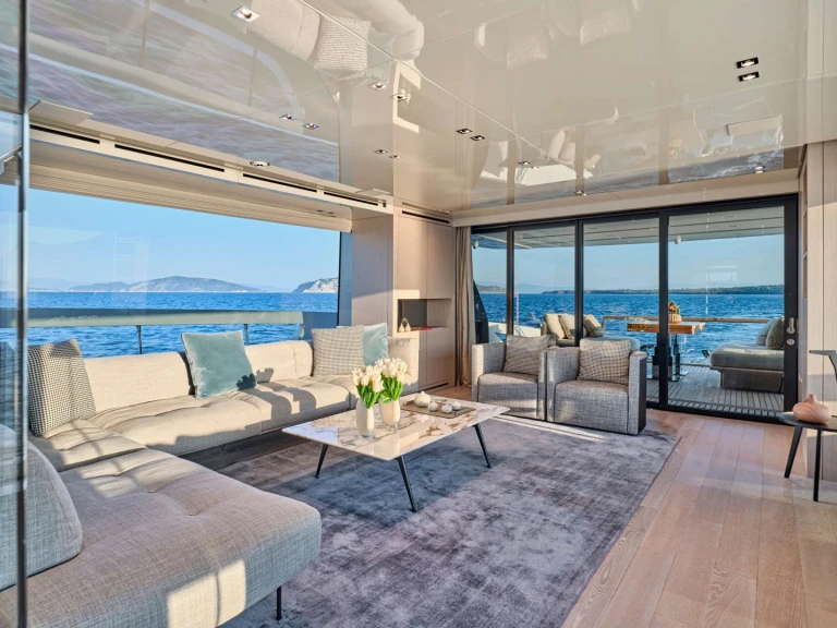 Yacht hire Athens cheap DELLAGRAZIA