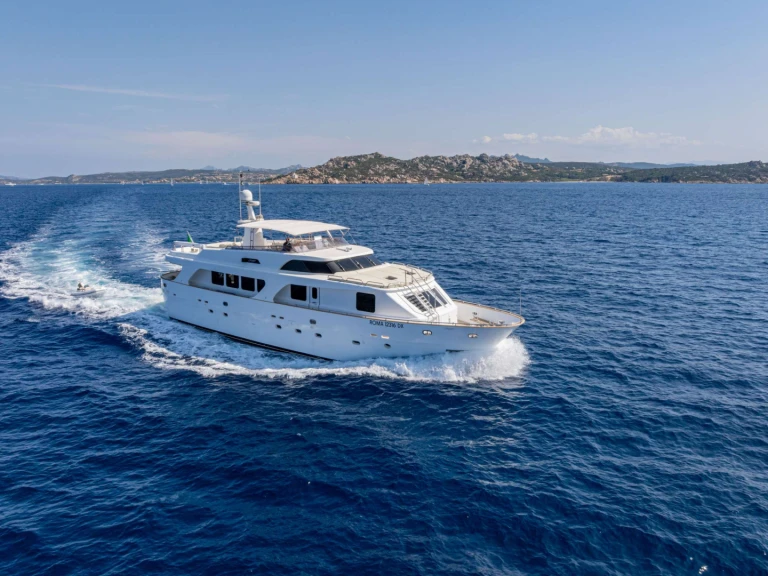 Hire Luxury Yacht with or without skipper Custom Olbia