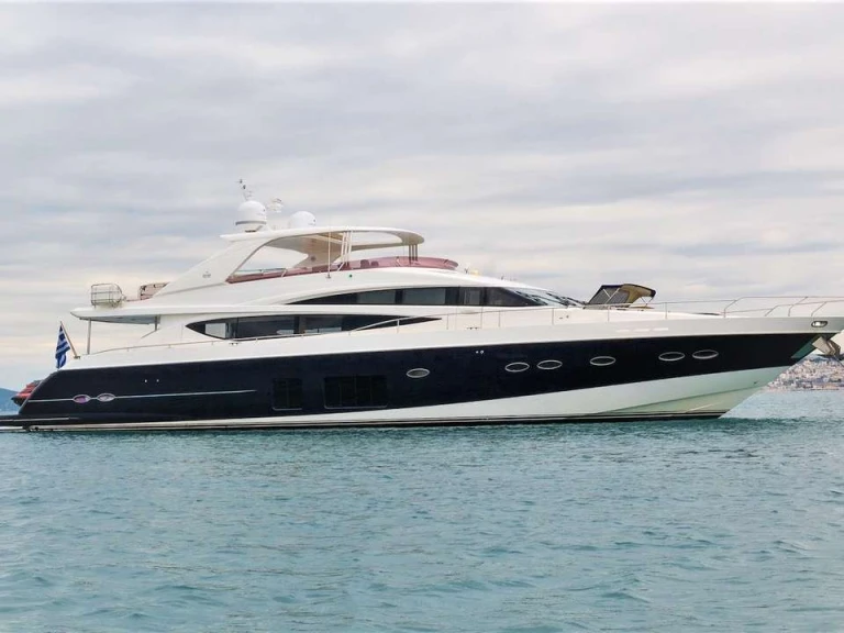 Hire Luxury Yacht Princess, UK with a boat licence