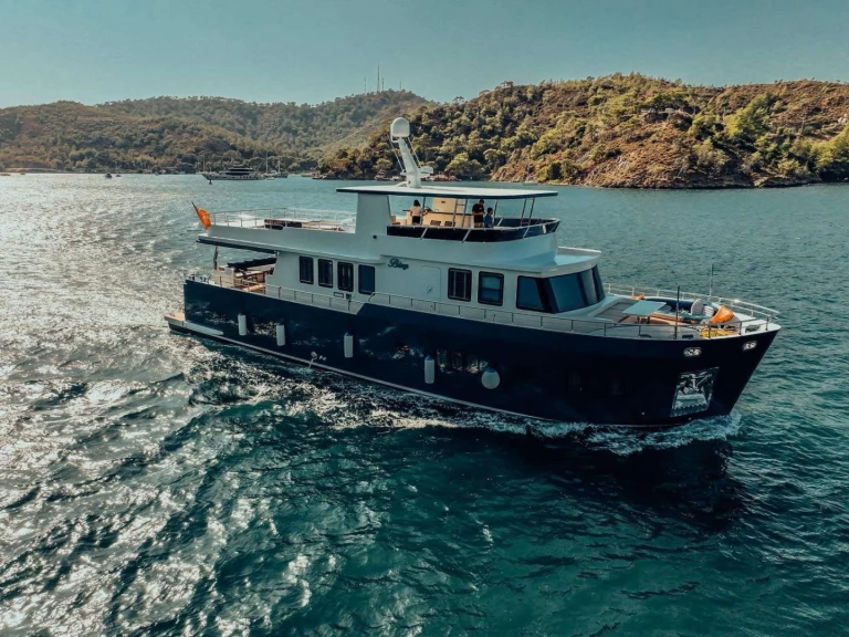 Hire a Custom BELUGA Fethiye