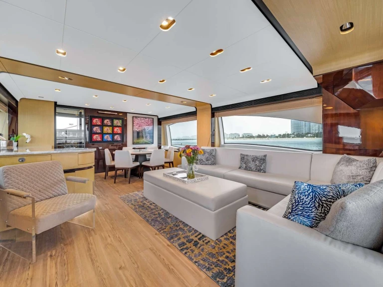 Hire Luxury Yacht with or without skipper Azimut Bahamas