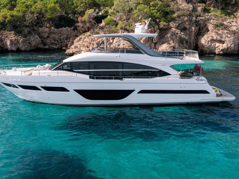 Luxury Yacht to hire Palma de Mallorca at the best price
