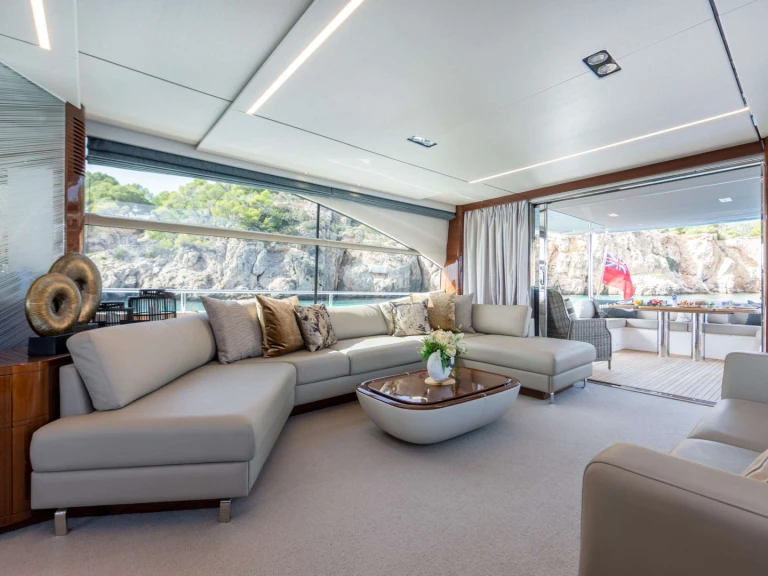 Yacht charter Palma de Mallorca - Princess, UK MIO BARCO  on SamBoat