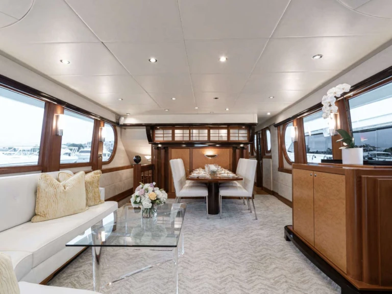 Yacht charter Victoria -  Happiness II on SamBoat