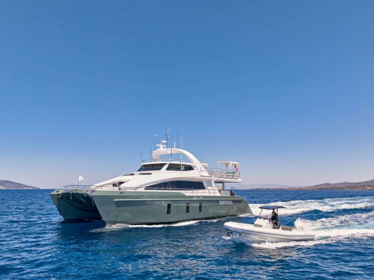 Charter a Custom Power Cat SAMARA in Piraeus on Samboat