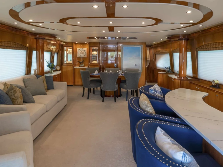 Luxury Yacht hire in New England - Hatteras GALLOPIN