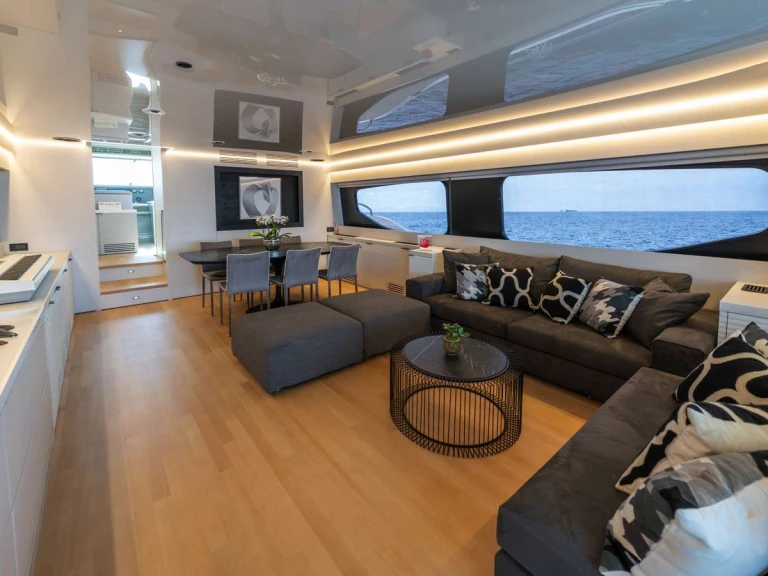 Hire Luxury Yacht with or without skipper Posillipo Athens