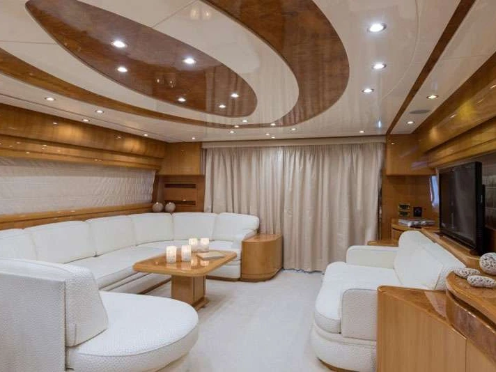 Yacht charter Athens - Posillipo NOTUS on SamBoat
