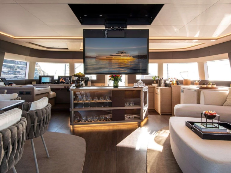 Luxury Yacht to hire Palma de Mallorca at the best price