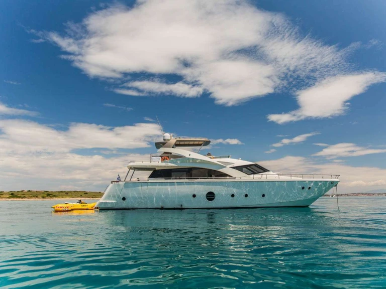 Hire Luxury Yacht with or without skipper Aicon Athens