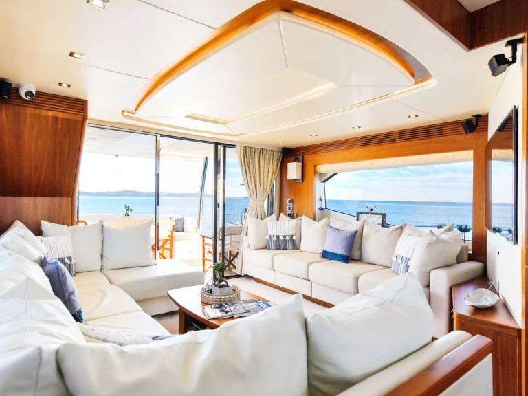 Hire a Sunseeker GRACE XI Athens