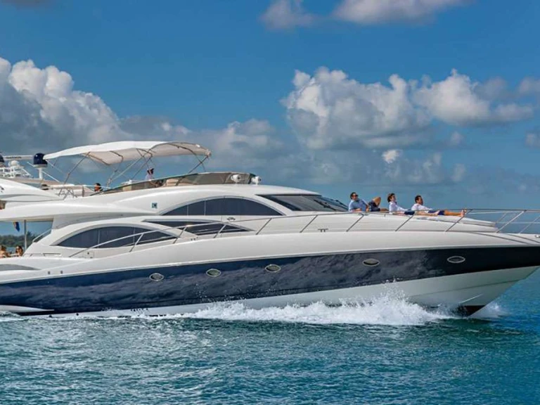 Hire Luxury Yacht with or without skipper Sunseeker Miami