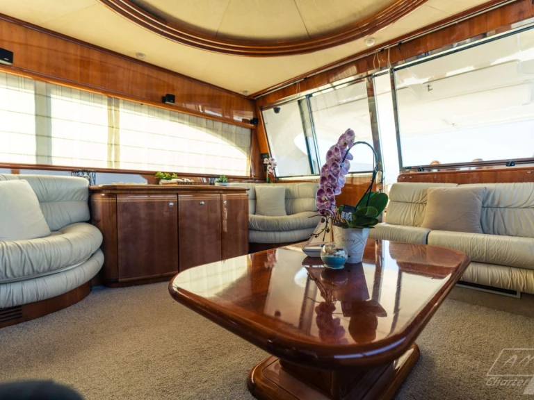 Yacht hire Riposto cheap Angelica