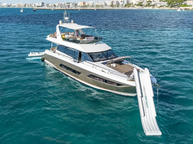 Hire Luxury Yacht with or without skipper Prestige Yachts Naples