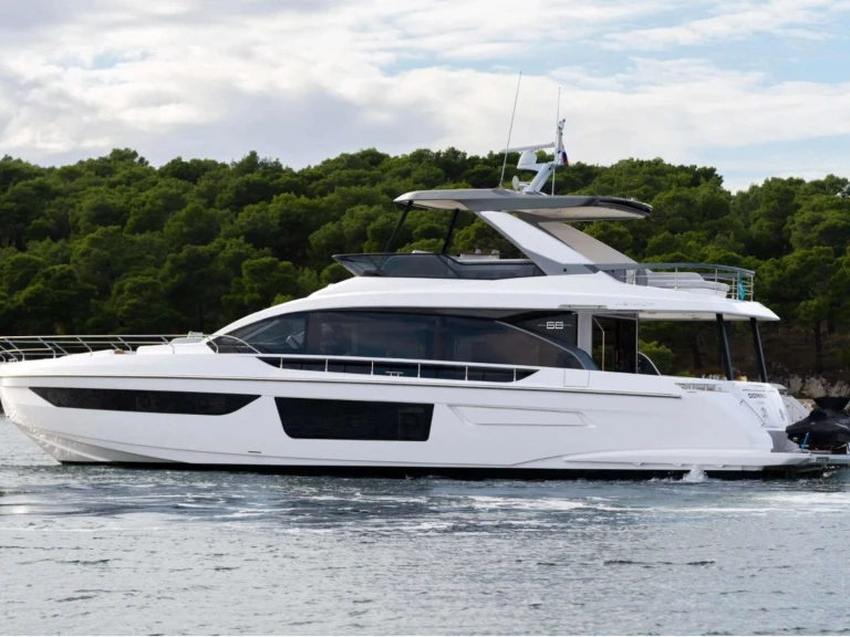 Yacht hire Naples cheap ARAGREV 4