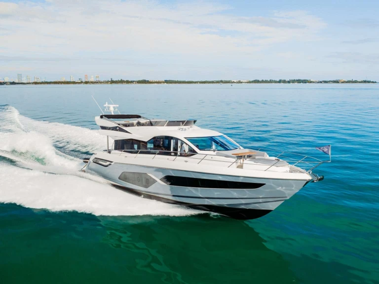 Hire Luxury Yacht Sunseeker with a boat licence