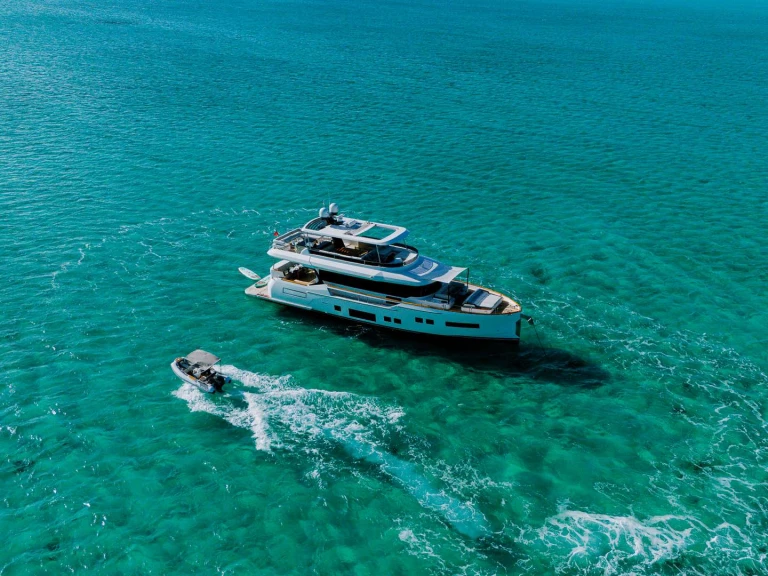 Hire a Sirena NORMAN'S T4 Norman's Pond Cay