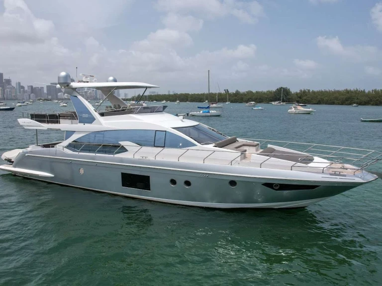 Yacht charter Miami - Azimut The One on SamBoat