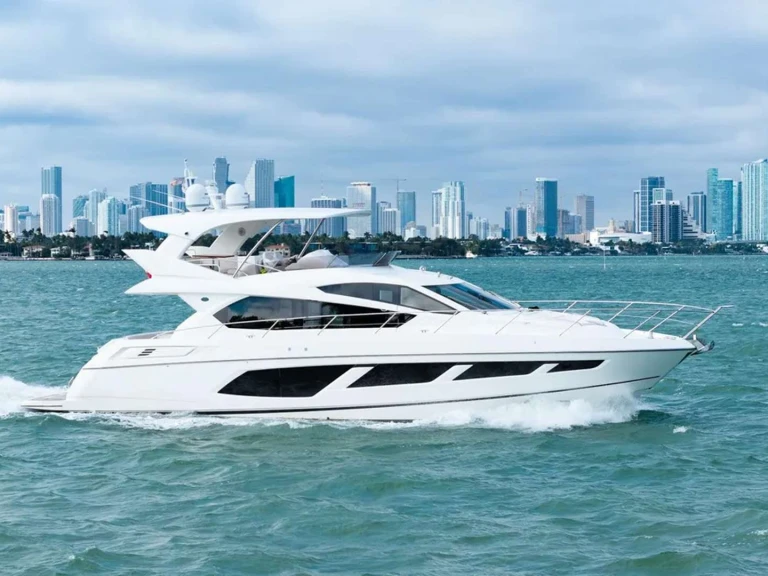 Charter a Sunseeker Guardian of the Sea in Port Washington on Samboat