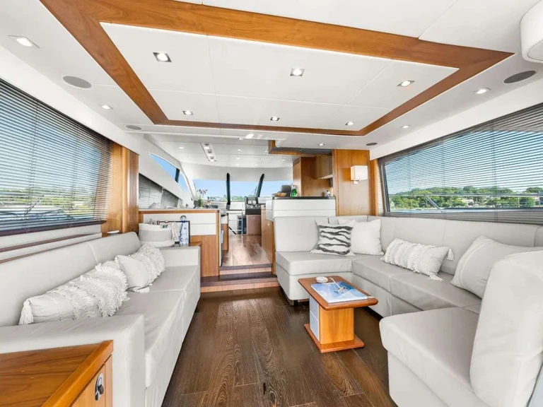 Hire Luxury Yacht Sunseeker with a boat licence